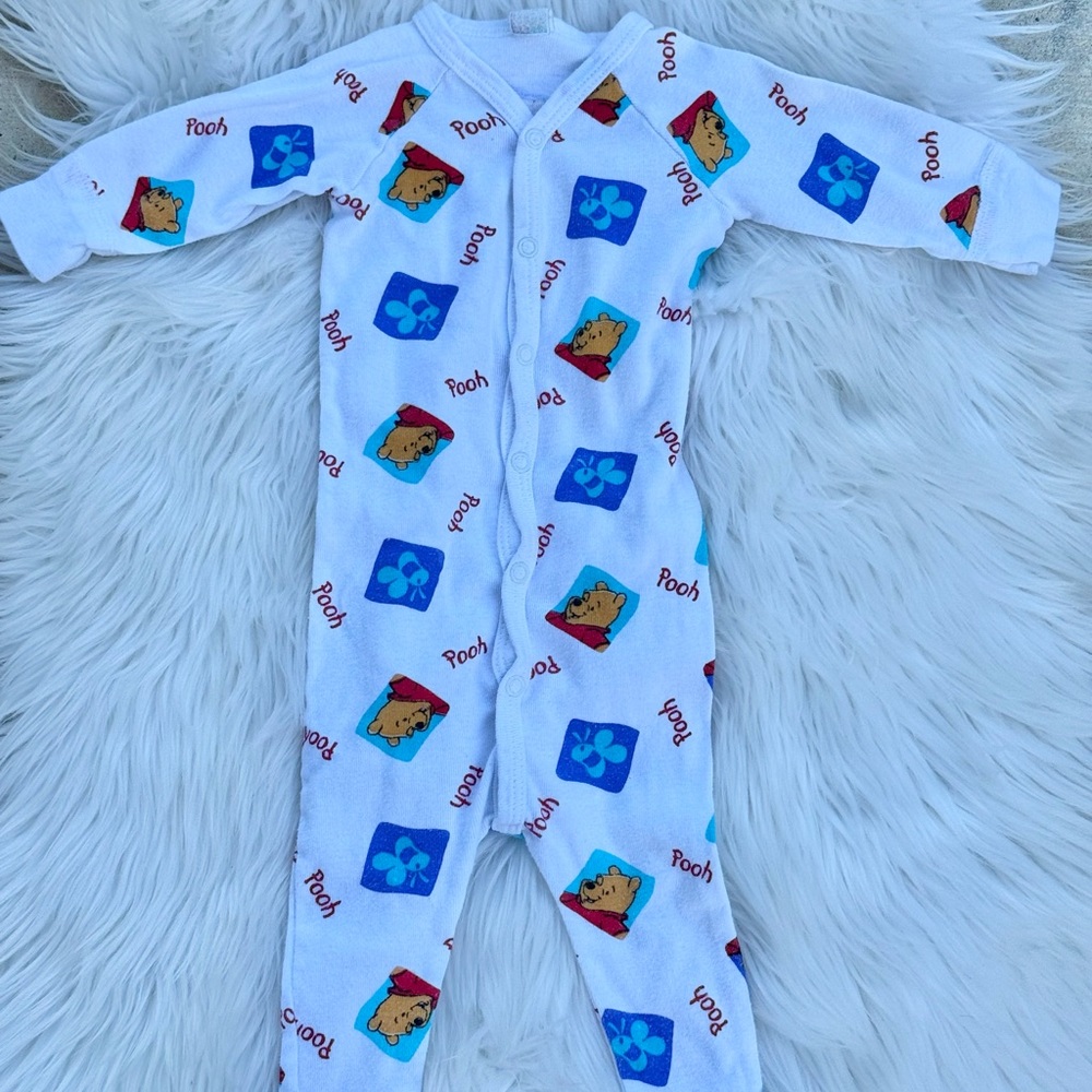 Vintage 90’s Disney Winnie The Pooh Long Sleeve Baby Romper 0-3 Months